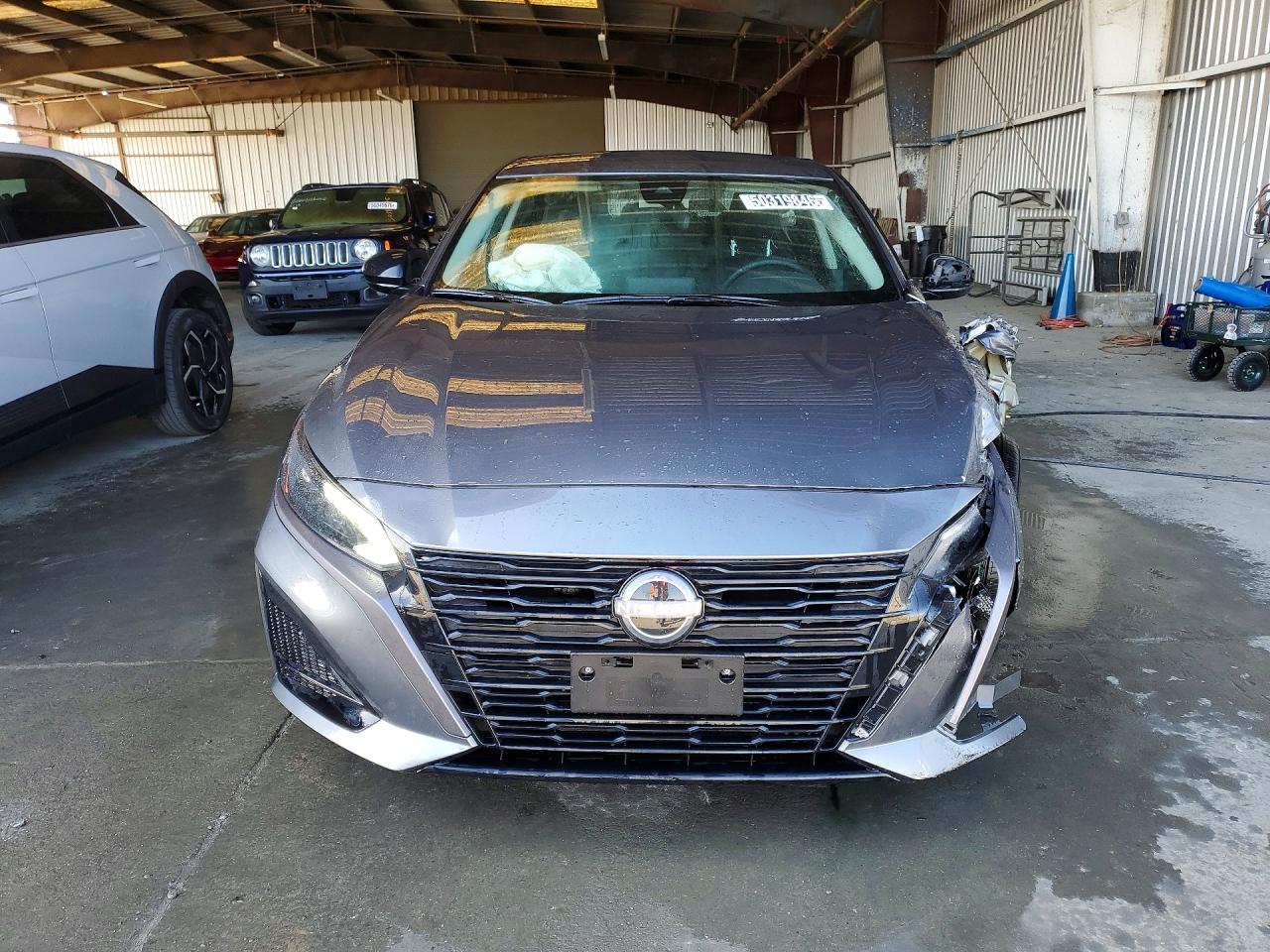 2026 Nissan Altima VIN 1N4BL4DVXTN323353 photo 5