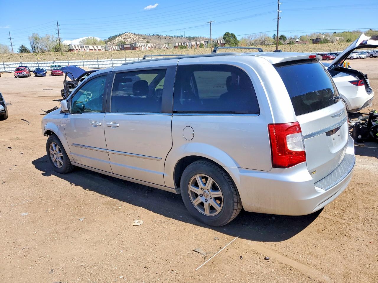 2011 Chrysler Minivan VIN 2A4RR5DG0BR739776 photo 2
