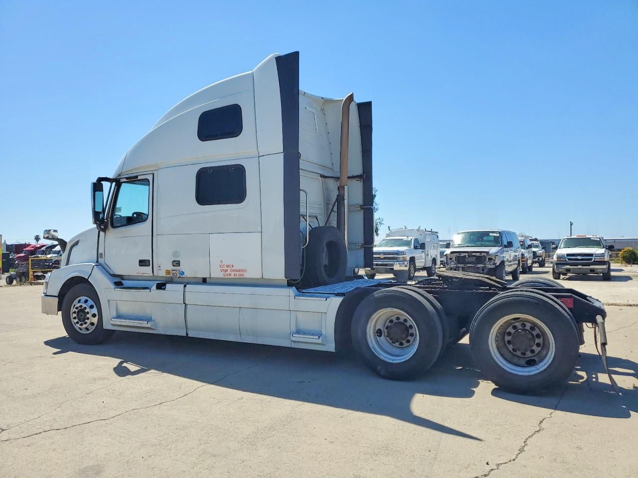 2016 Volvo All models VIN 4V4NC9EH9GN948933 photo 3