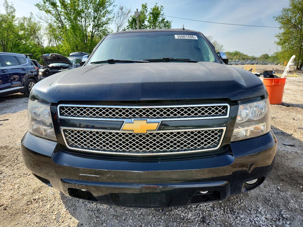 2013 Chevrolet Suburban VIN 1GNSKKE7XDR305406 photo 5