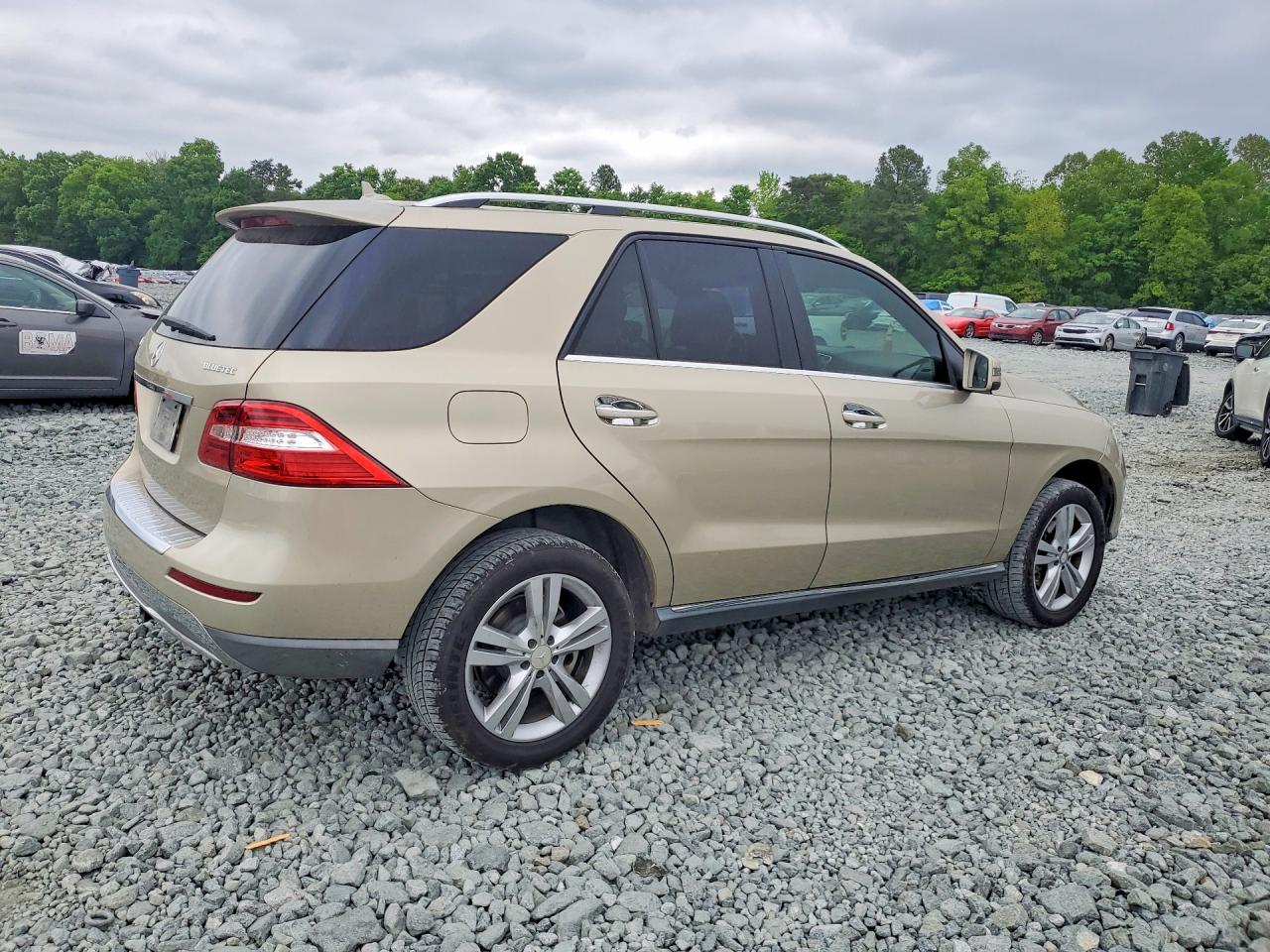 2013 Mercedes-Benz M-class VIN 4JGDA2EB4DA200430 photo 3