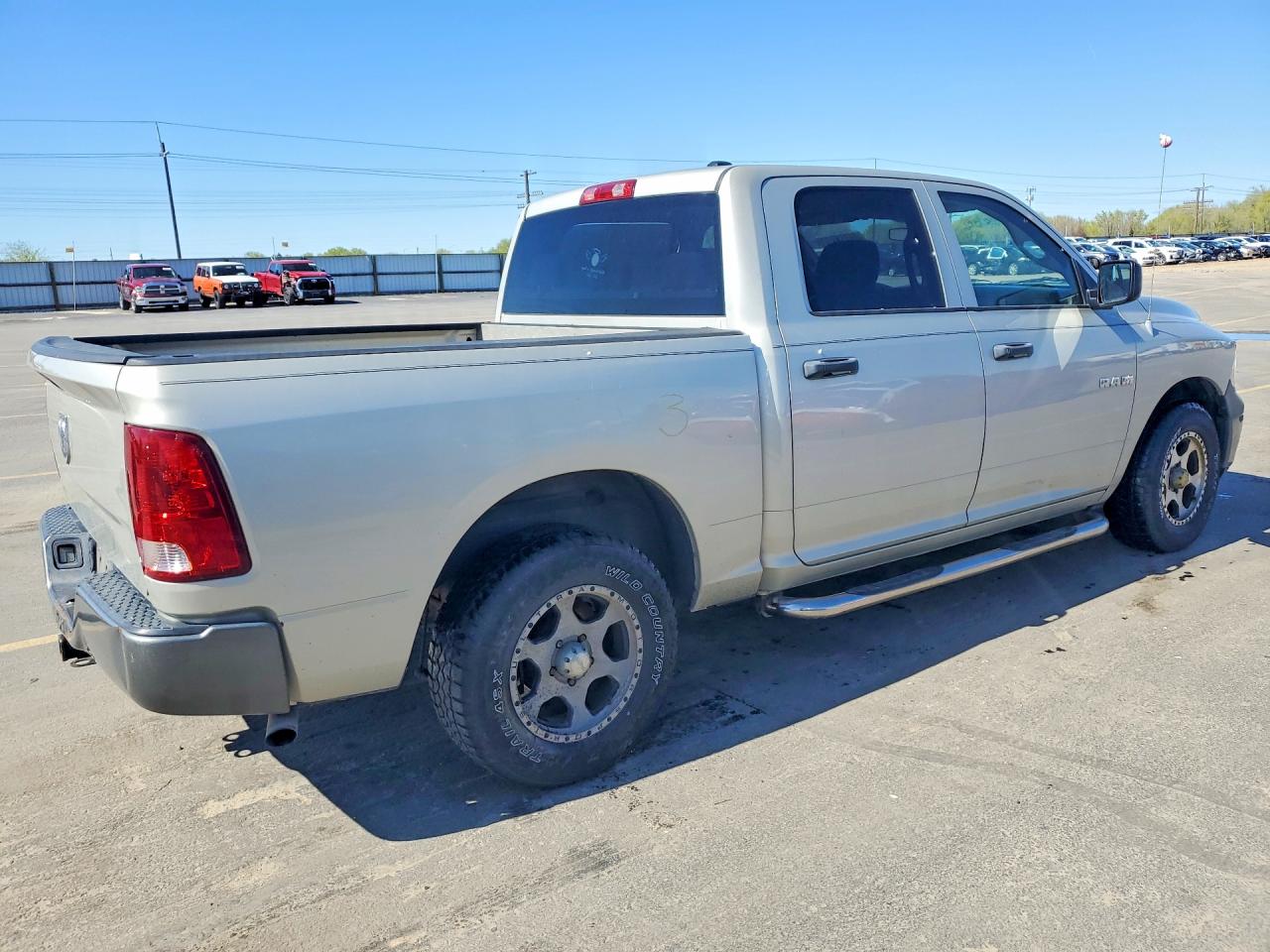 2010 Dodge Ram 1500 VIN 1D7RB1CP5AS196271 photo 3