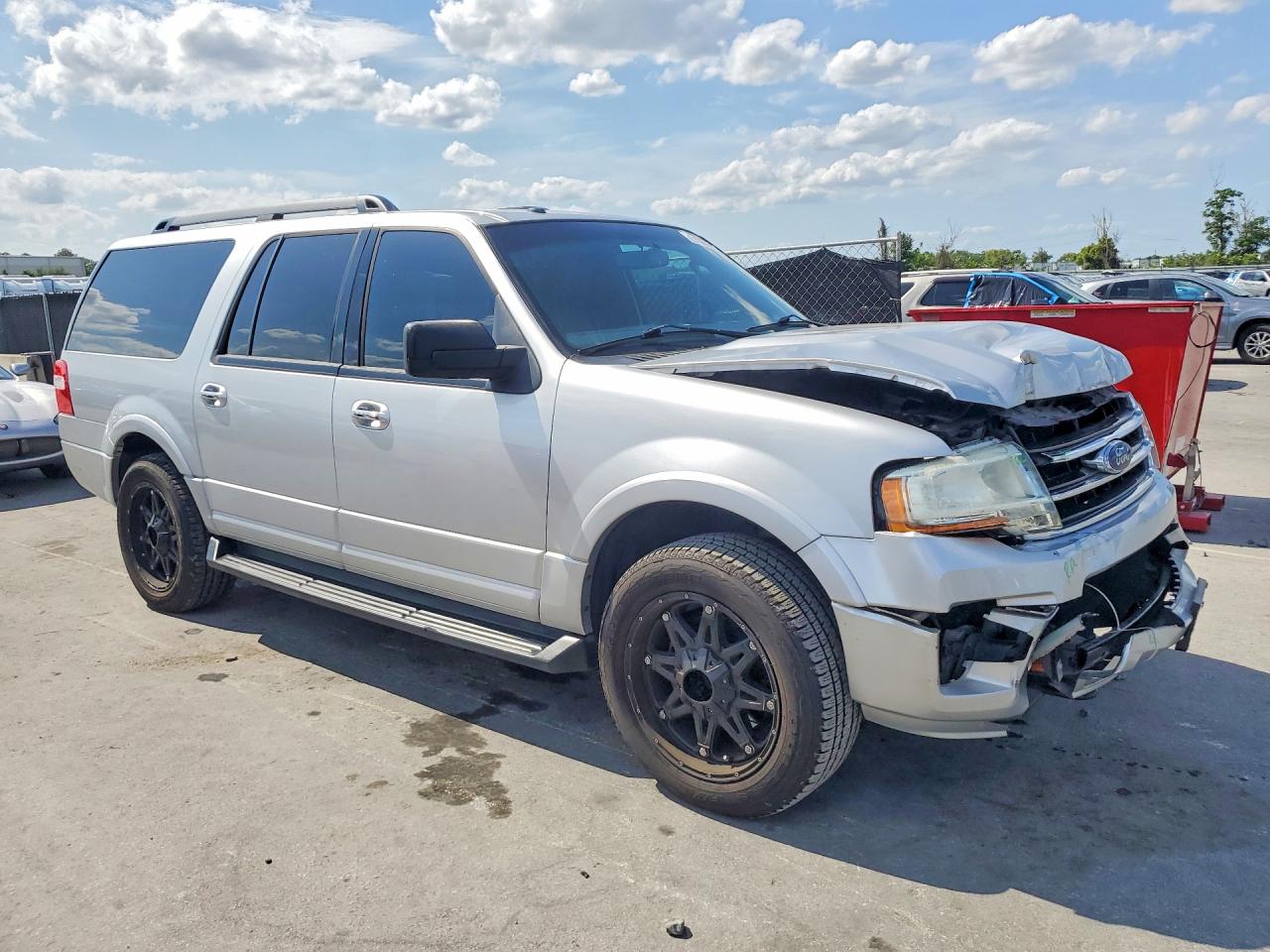 2015 Ford Expedition VIN 1FMJK1JT0FEF32014 photo 4