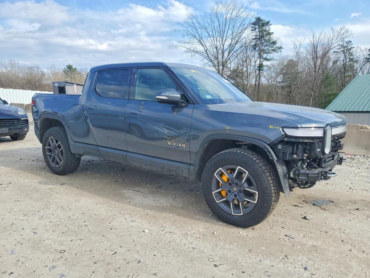 2022 Rivian Rit VIN 7FCTGAAL5NN001429 photo 4