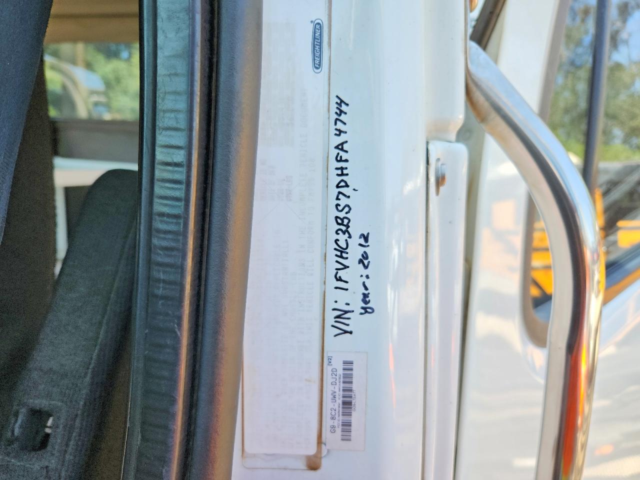 2013 FREIGHTLINER All other VIN 1FVHC3BS7DHFA4744 photo 10