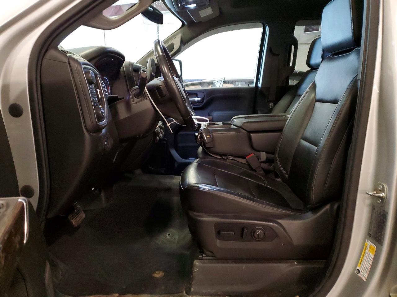2020 Chev All models VIN 1GC4YTE71LF333505 photo 7