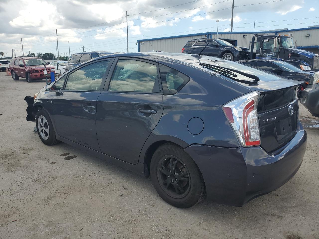 2013 TOYOTA Prius VIN JTDKN3DU9D1657355 photo 2