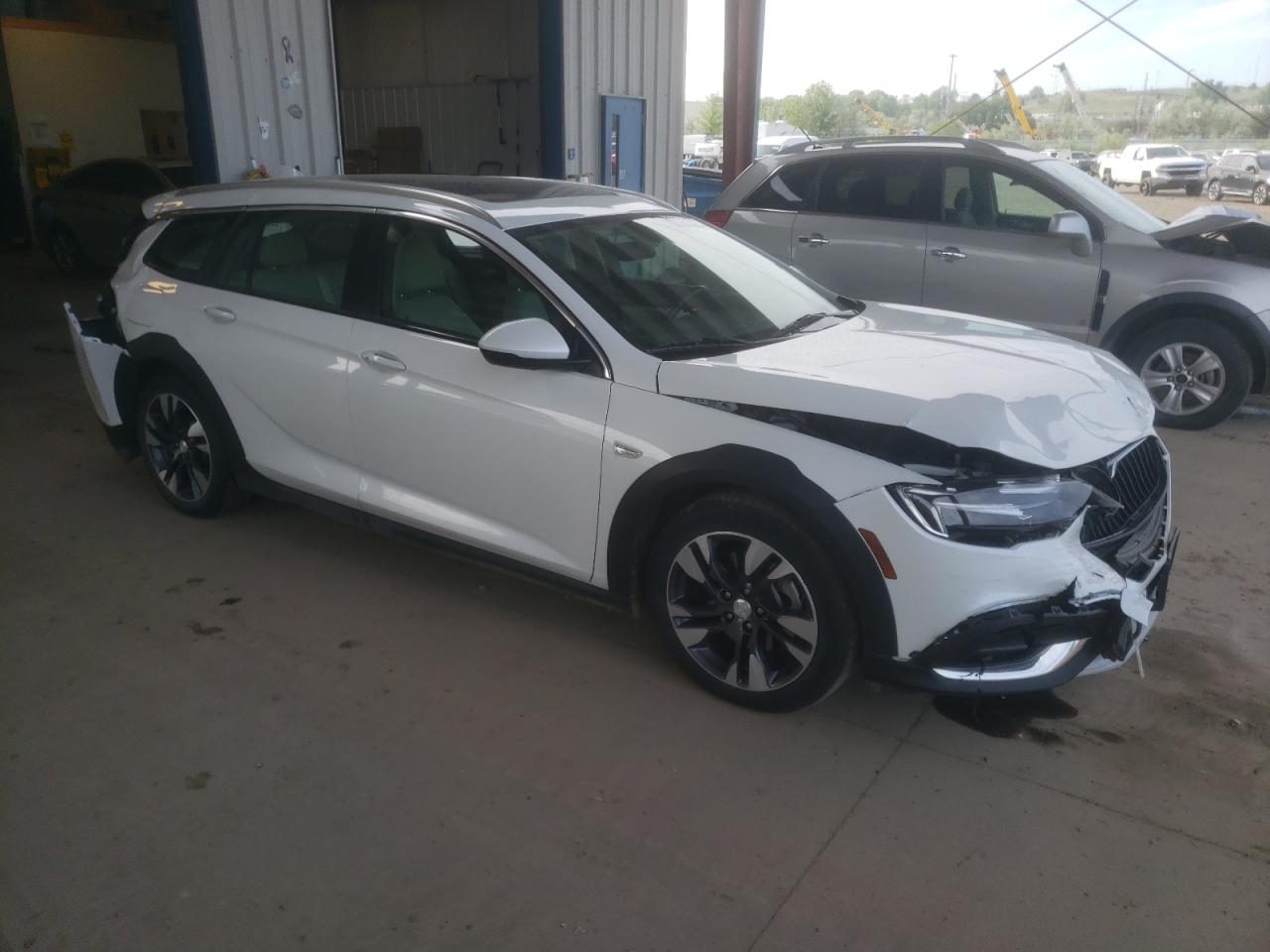 2019 BUICK Regal VIN W04GV8SX8J1102810 photo 4