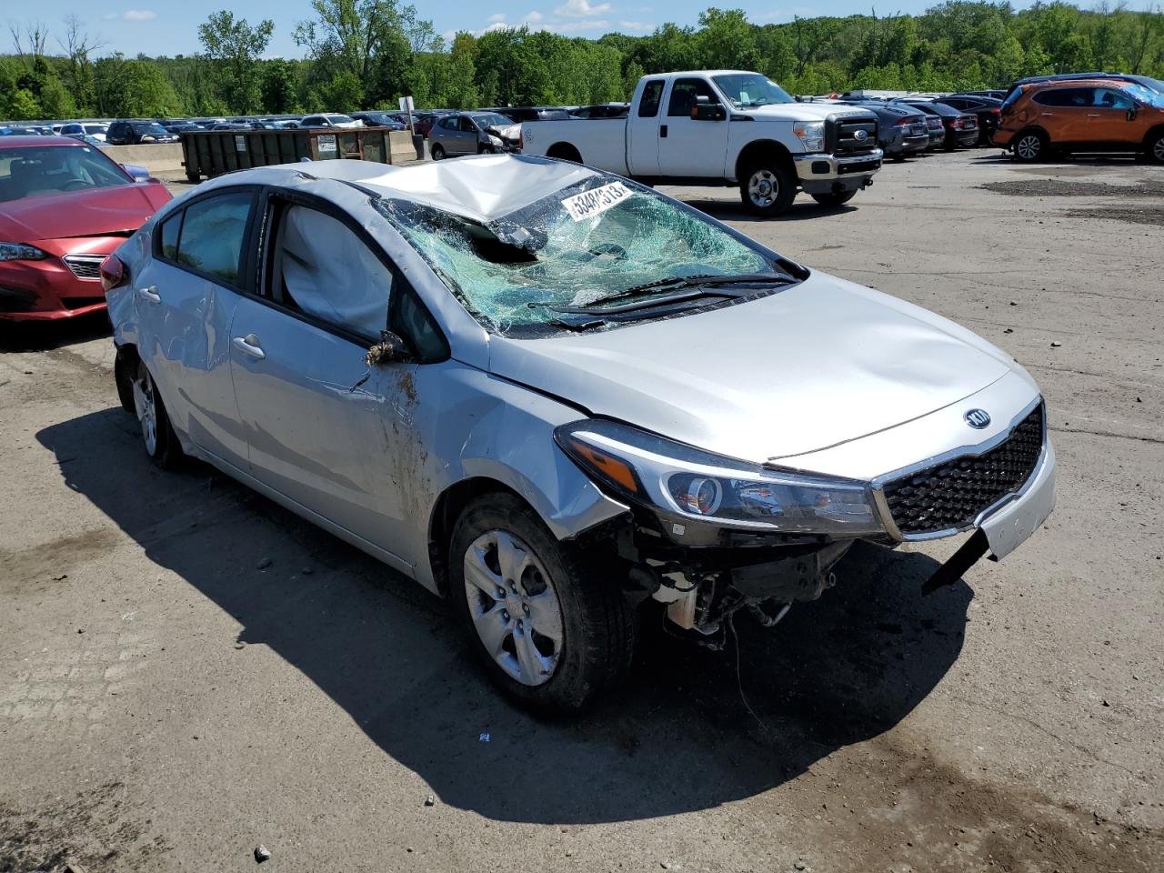 2018 KIA Forte VIN 3KPFK4A7XJE234324 photo 4