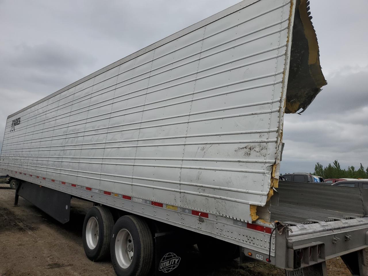 2022 UTILITY Reefer VIN 1UYVS2531N2424637 photo 3