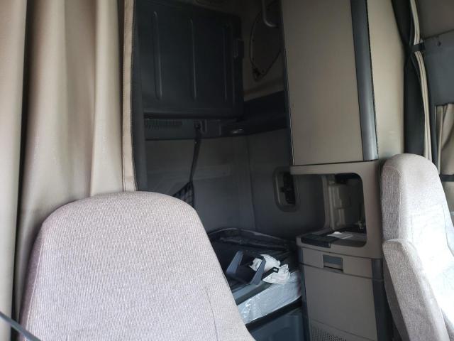 2017 FREIGHTLINER All other VIN 1FUJGLDR1HLJF2801 photo 6