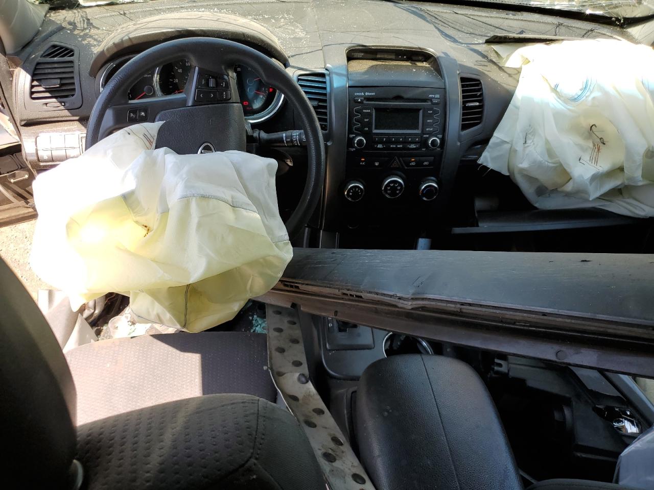 2012 KIA Sorento VIN 5XYKTDA28CG280966 photo 8
