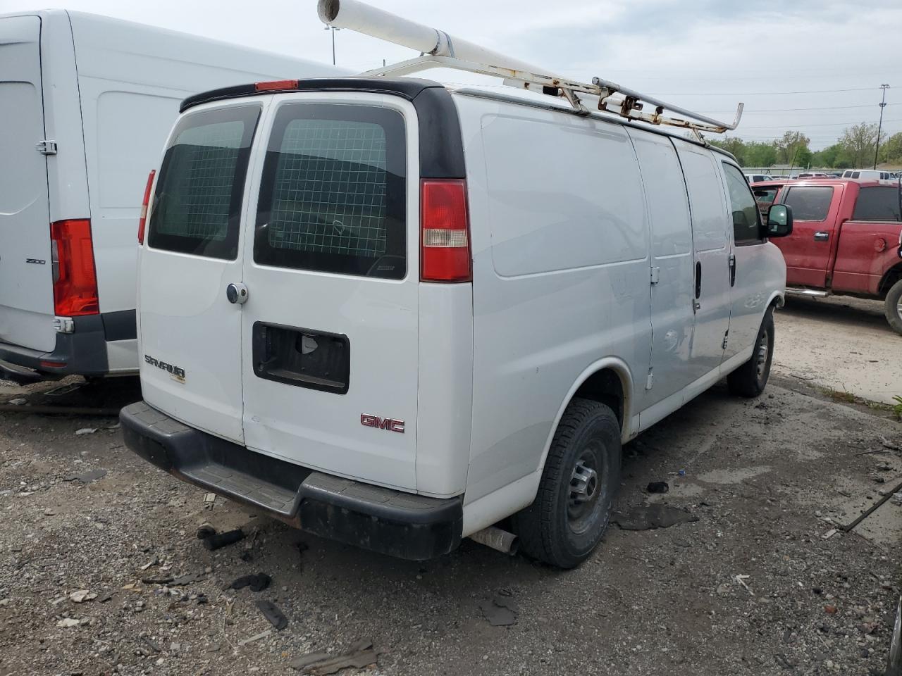 2014 GMC Savana VIN 1GTW7FCAXE1103179 photo 3