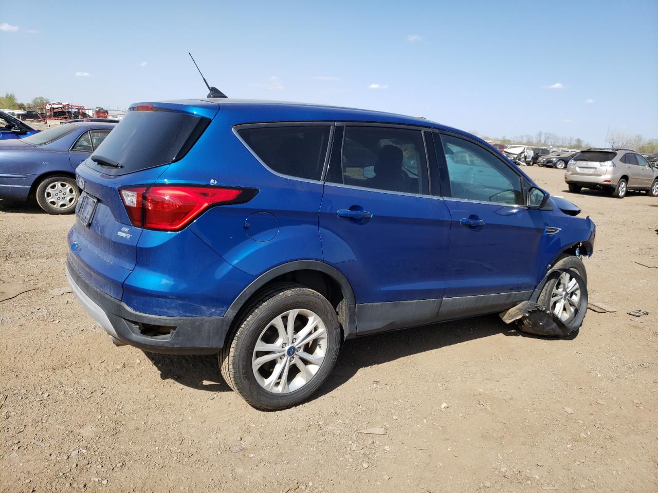 2019 FORD Escape VIN 1FMCU9GD3KUA91979 photo 3