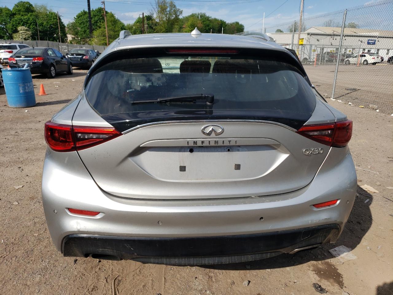 2017 Infiniti Qx30 VIN SJKCH5CP1HA029313 photo 6
