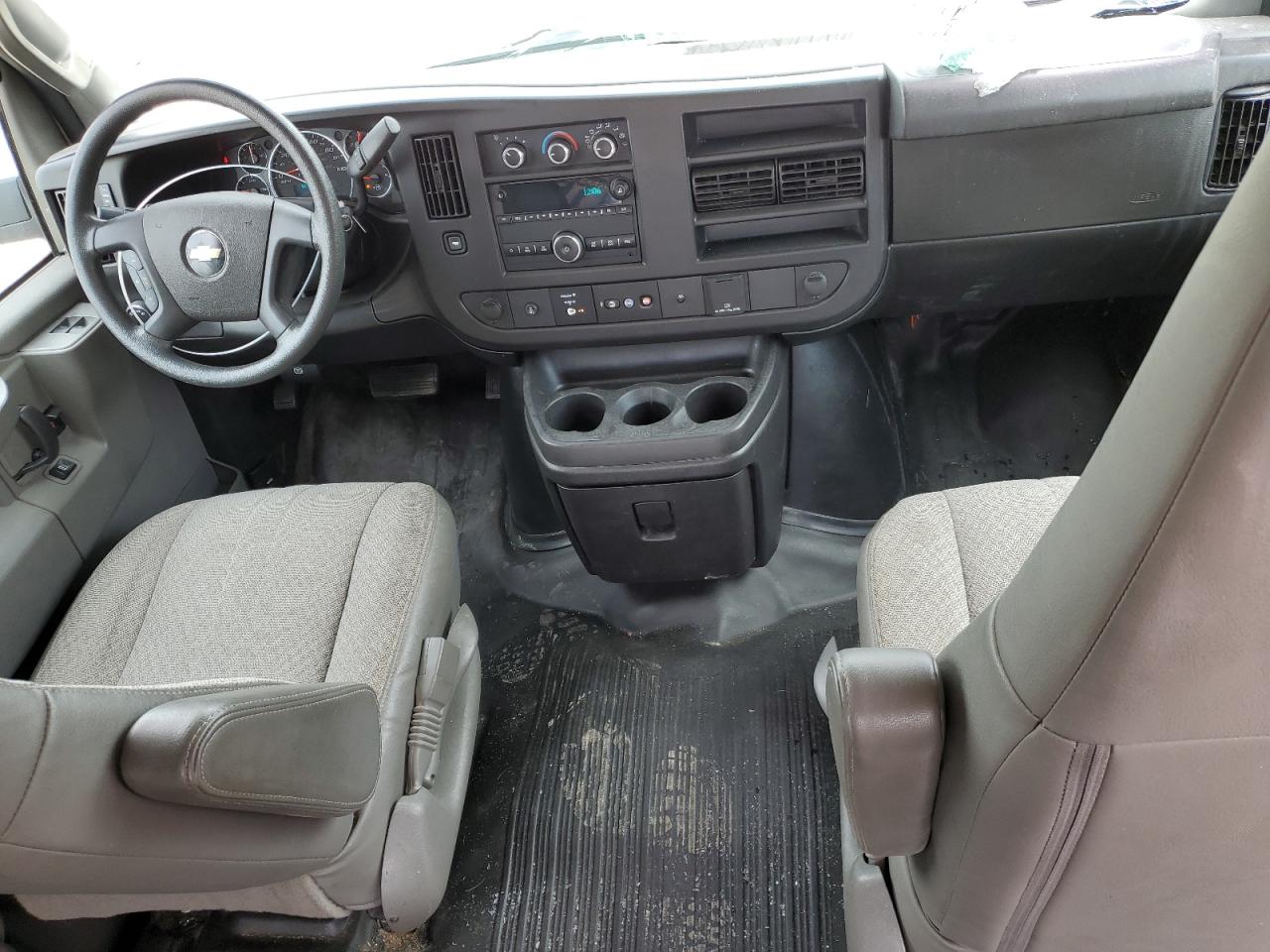 2020 CHEVROLET Express 2500 VIN 1GCWGAFP7L1213865 photo 8