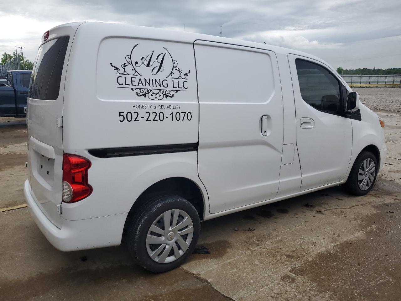 2017 CHEVROLET Express 2500 VIN 3N63M0YN6HK692896 photo 3