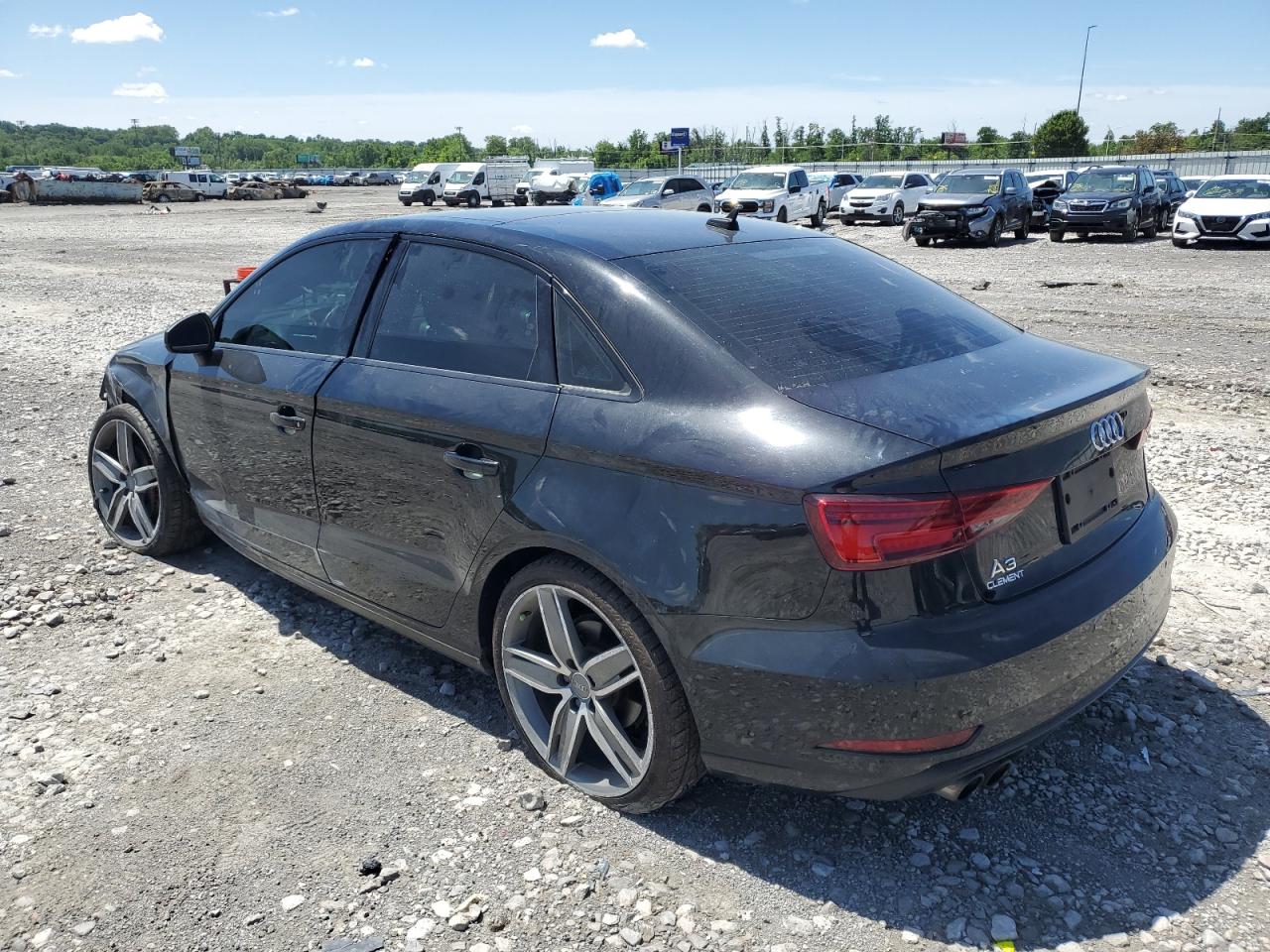 2020 AUDI A3 VIN WAUCUGFF7LA007061 photo 2