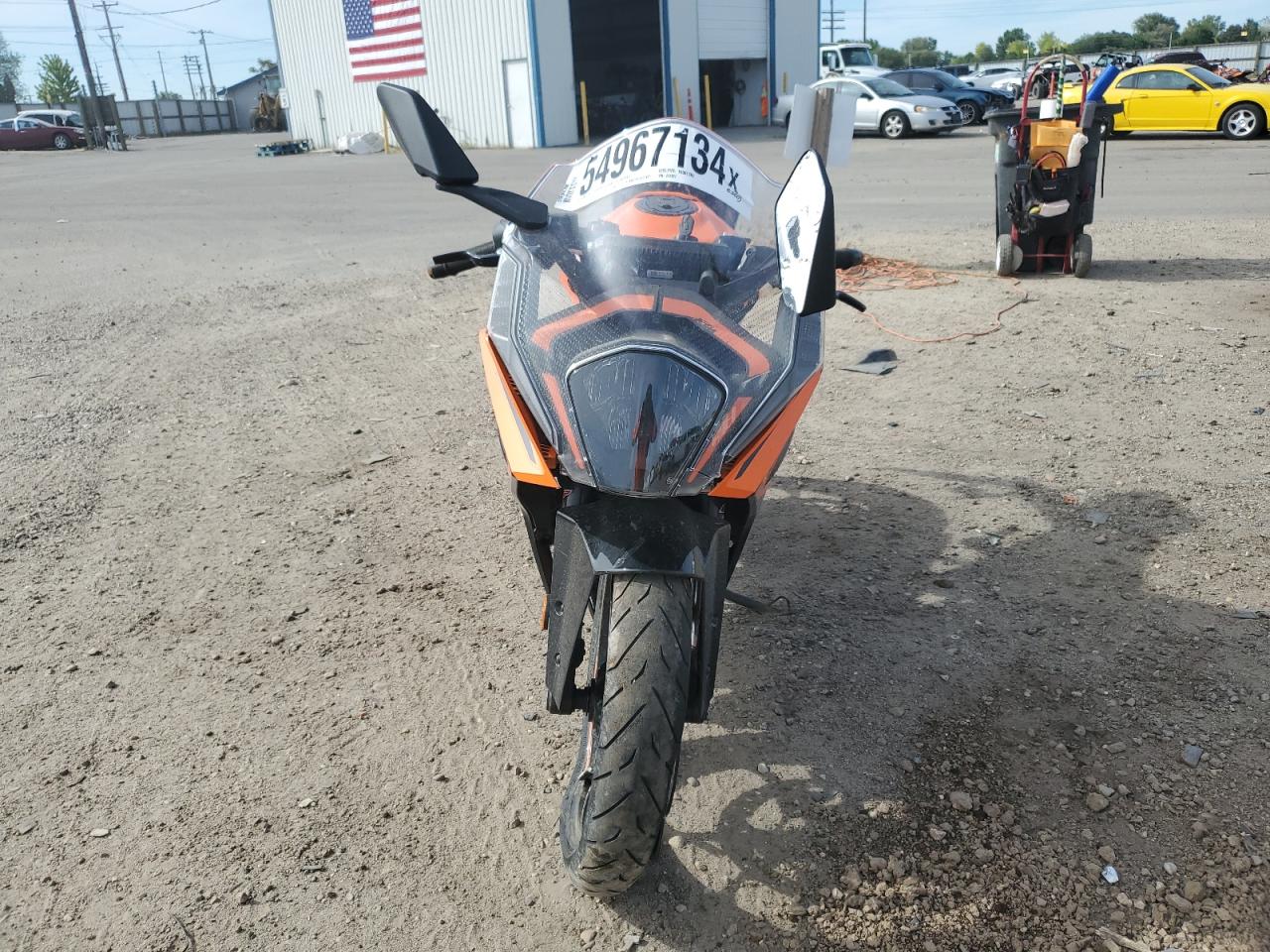 2022 KTM 390 VIN MD2JYJ403NC217877 photo 2