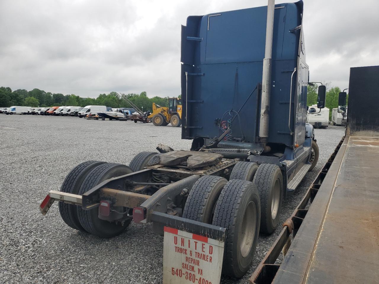 2013 FREIGHTLINER CONVENTIONAL COLUMBIA VIN 1FVXA700XDDBY3353 photo 4
