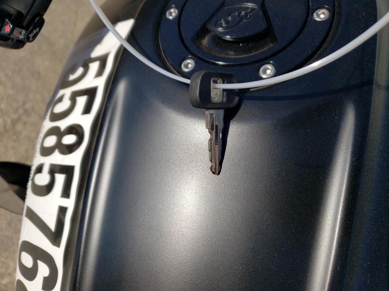 2022 INDIAN MOTORCYCLE CO. SCOUT BOBBER ABS VIN 56KMTA005N3188075 photo 8
