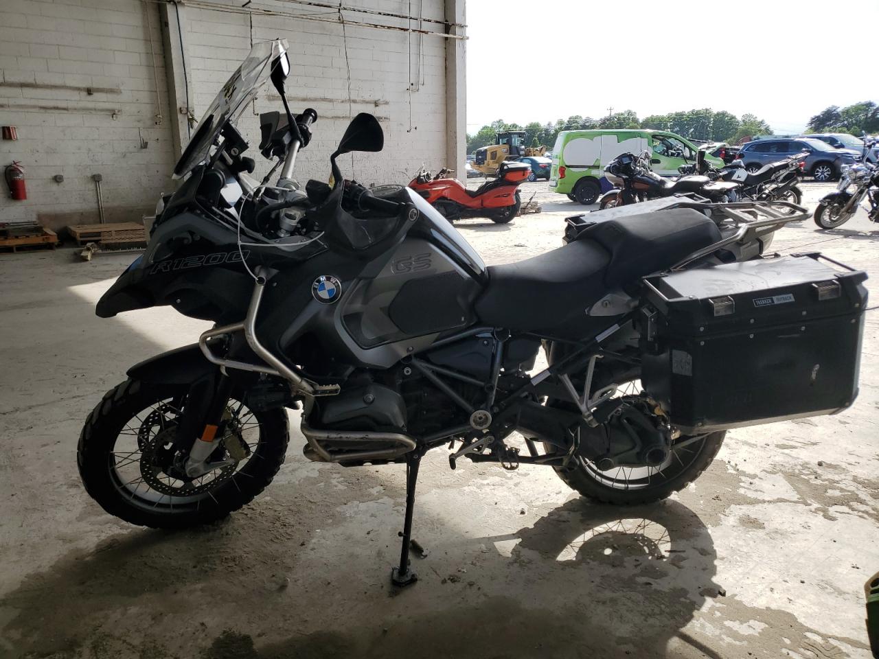 2018 BMW R VIN WB10A1202JZ899521 photo 3