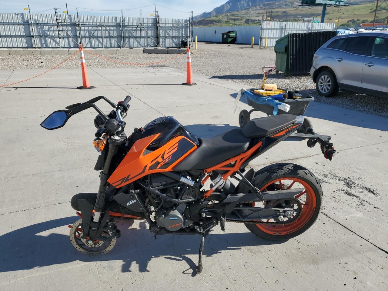 2020 KTM 200 VIN MD2JPC403LC018467 photo 3