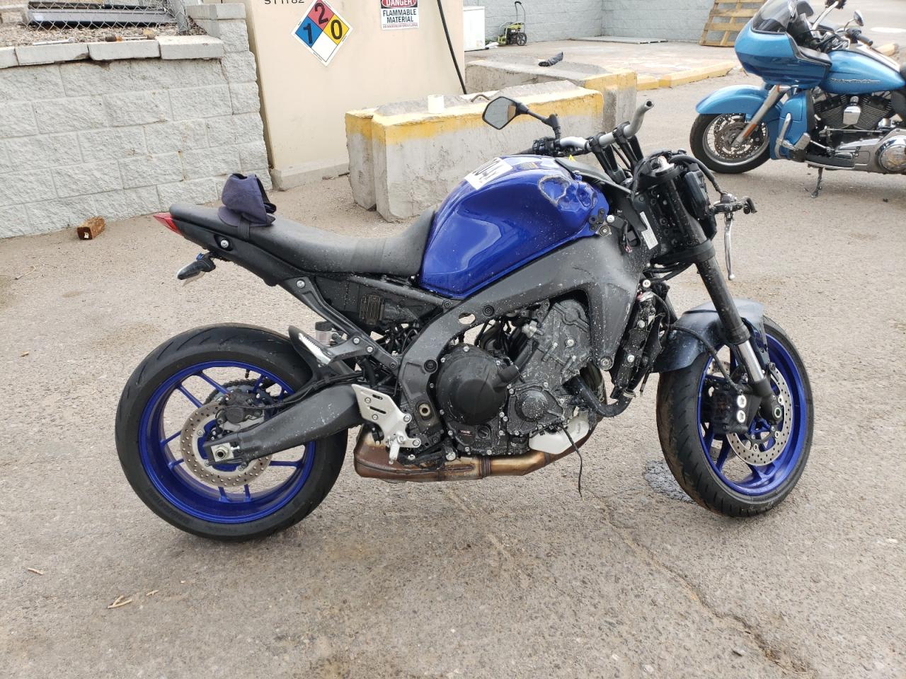 2023 YAMAHA MT09 VIN JYARN71E8PA005247 photo 1