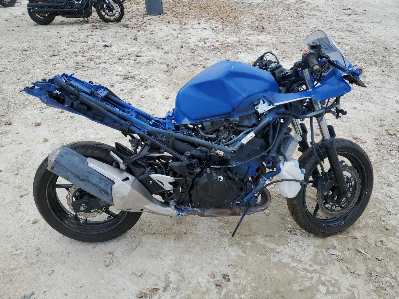 2022 KAWASAKI EX400 VIN JKAEXKH1XNDAF7650 photo 1