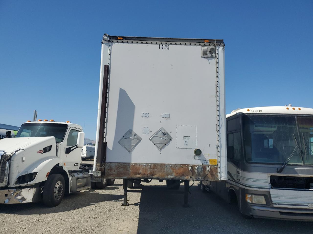 2025 Utility Trailer VIN 1UYVS1292SC710215 photo 5