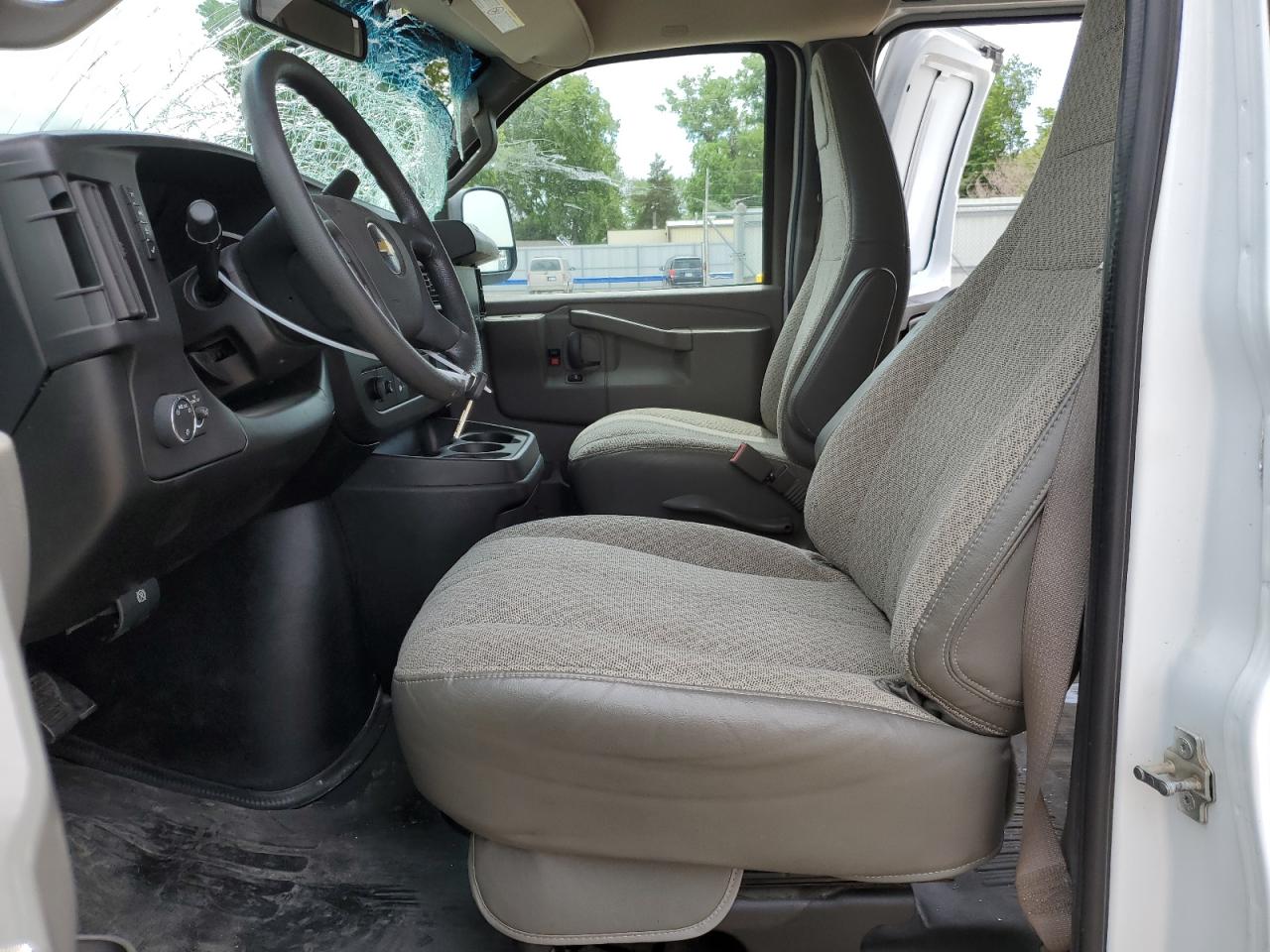 2020 CHEVROLET Express 2500 VIN 1GCWGAFP7L1213865 photo 7