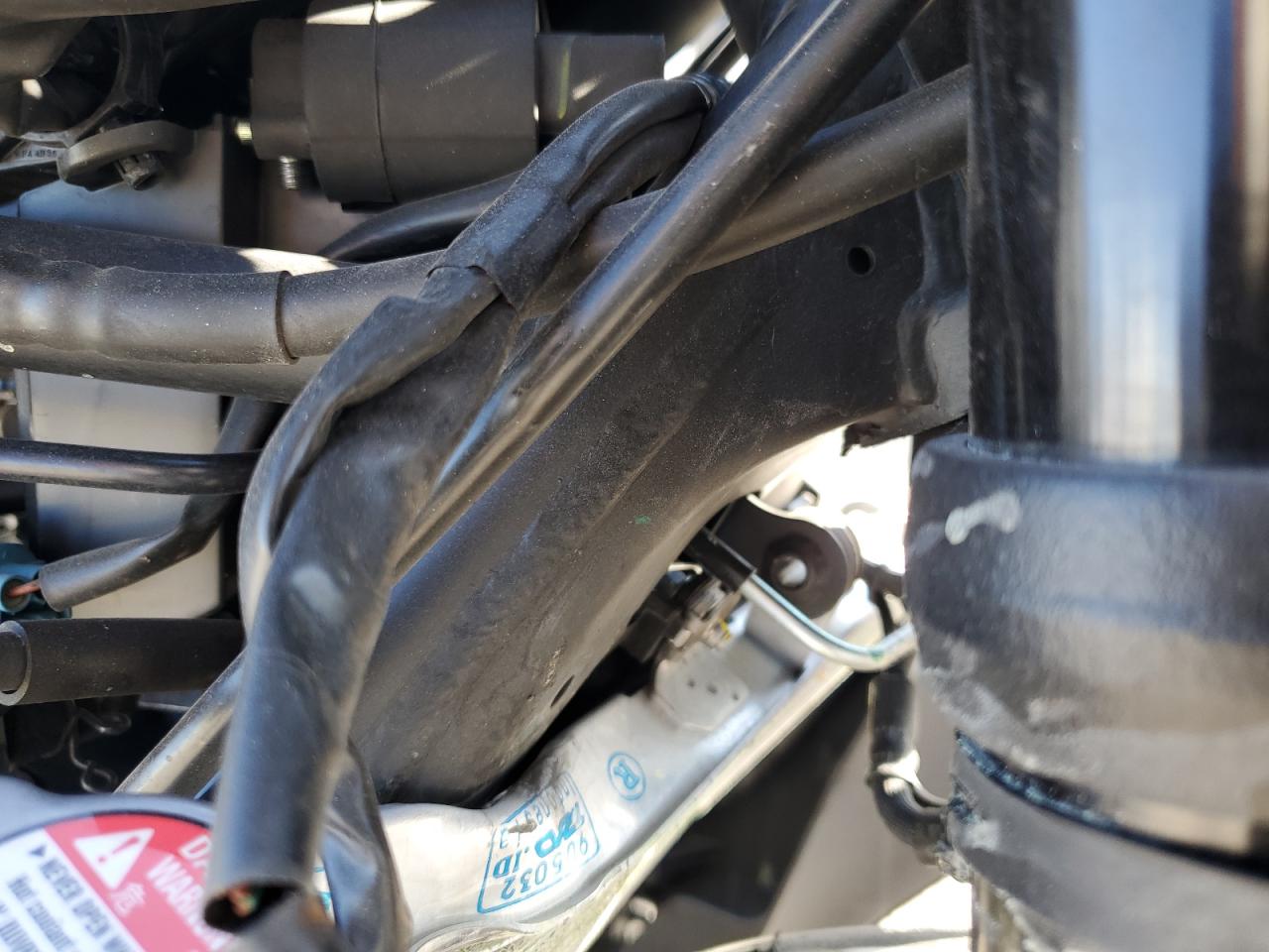 2023 YAMAHA YZFR3 A VIN MH3RH18Y3PK013518 photo 10