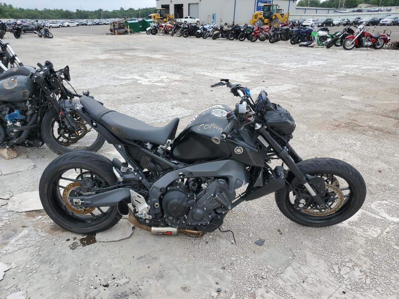 2022 YAMAHA MT09 VIN JYARN71EXNA002623 photo 1