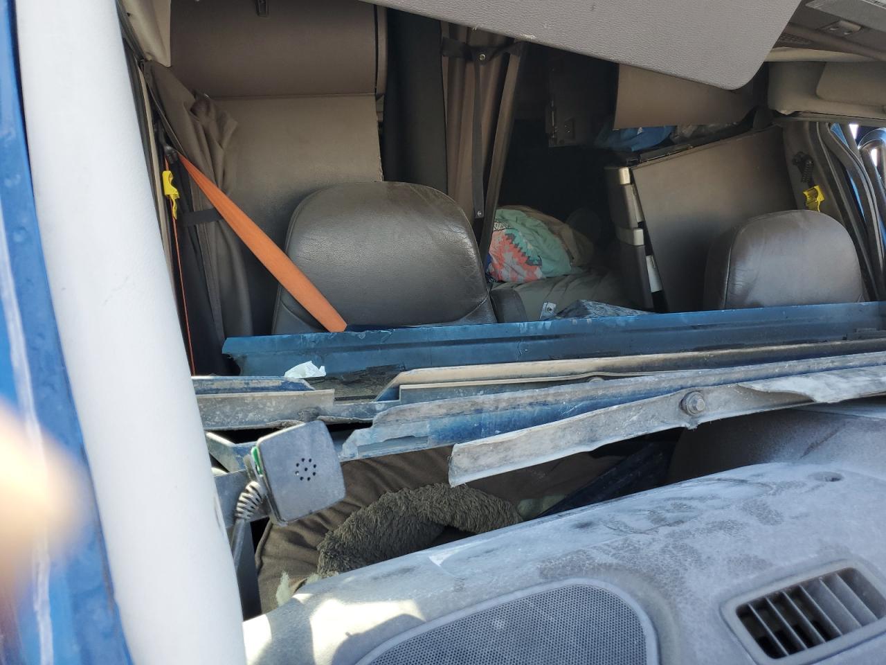 2017 VOLVO Vn vnl VIN 4V4NC9EH7HN976196 photo 6