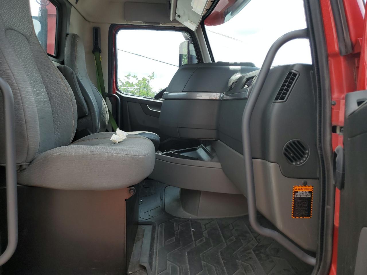 2020 VOLVO Vnr VIN 4V4WC9EG8LN225368 photo 5