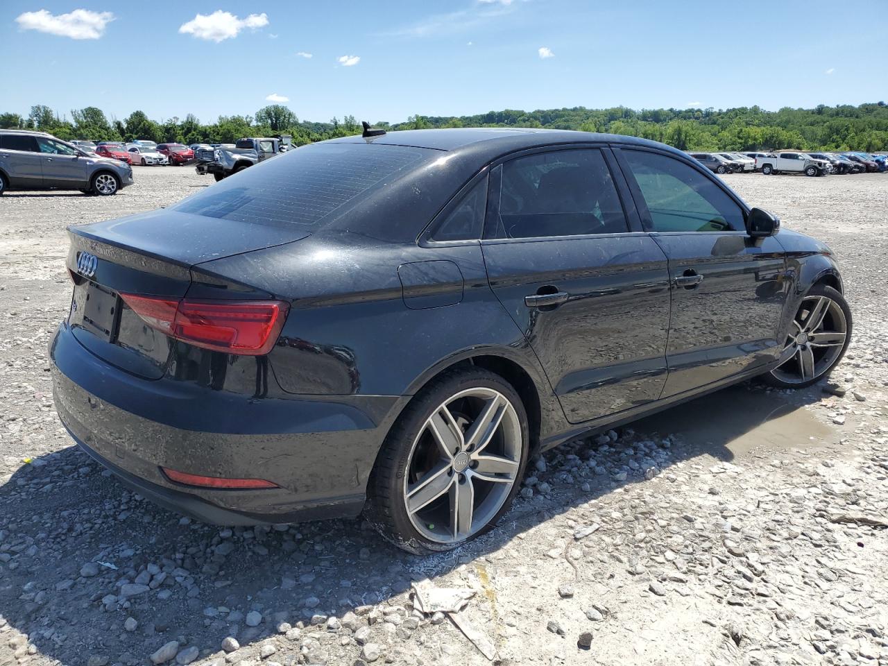 2020 AUDI A3 VIN WAUCUGFF7LA007061 photo 3