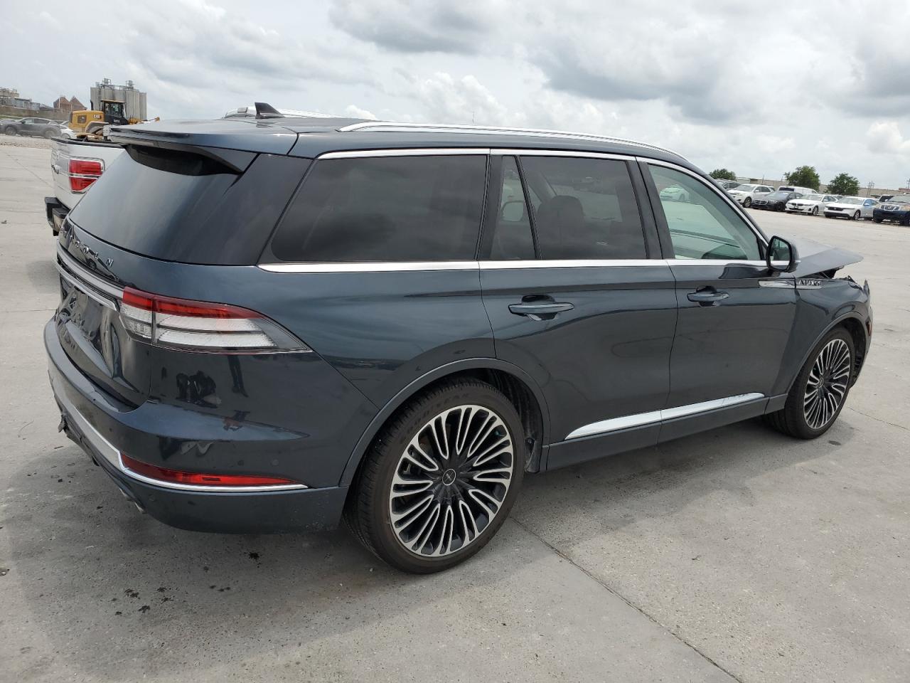 2023 LINCOLN Aviator VIN 5LM5J9XC3PGL12976 photo 3