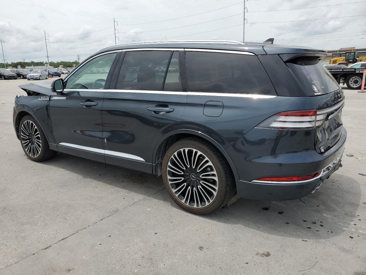 2023 LINCOLN Aviator VIN 5LM5J9XC3PGL12976 photo 2