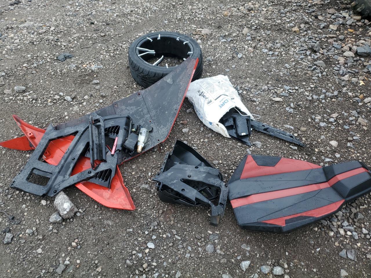 2015 POLARIS SLINGSHOT SL VIN 57XAAPFA4F5104374 photo 8