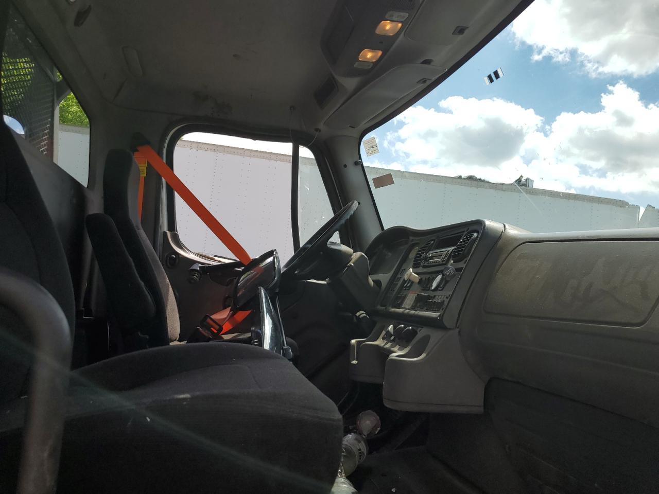 2013 FREIGHTLINER M2 106 MEDIUM DUTY VIN 1FVHCYBS6DHBX7285 photo 5