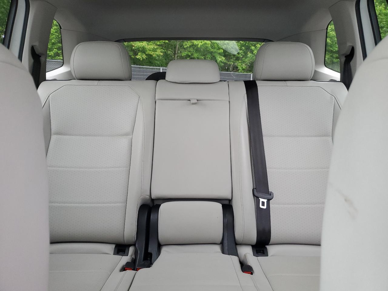 2019 VOLKSWAGEN Tiguan VIN 3VV3B7AX3KM177252 photo 10
