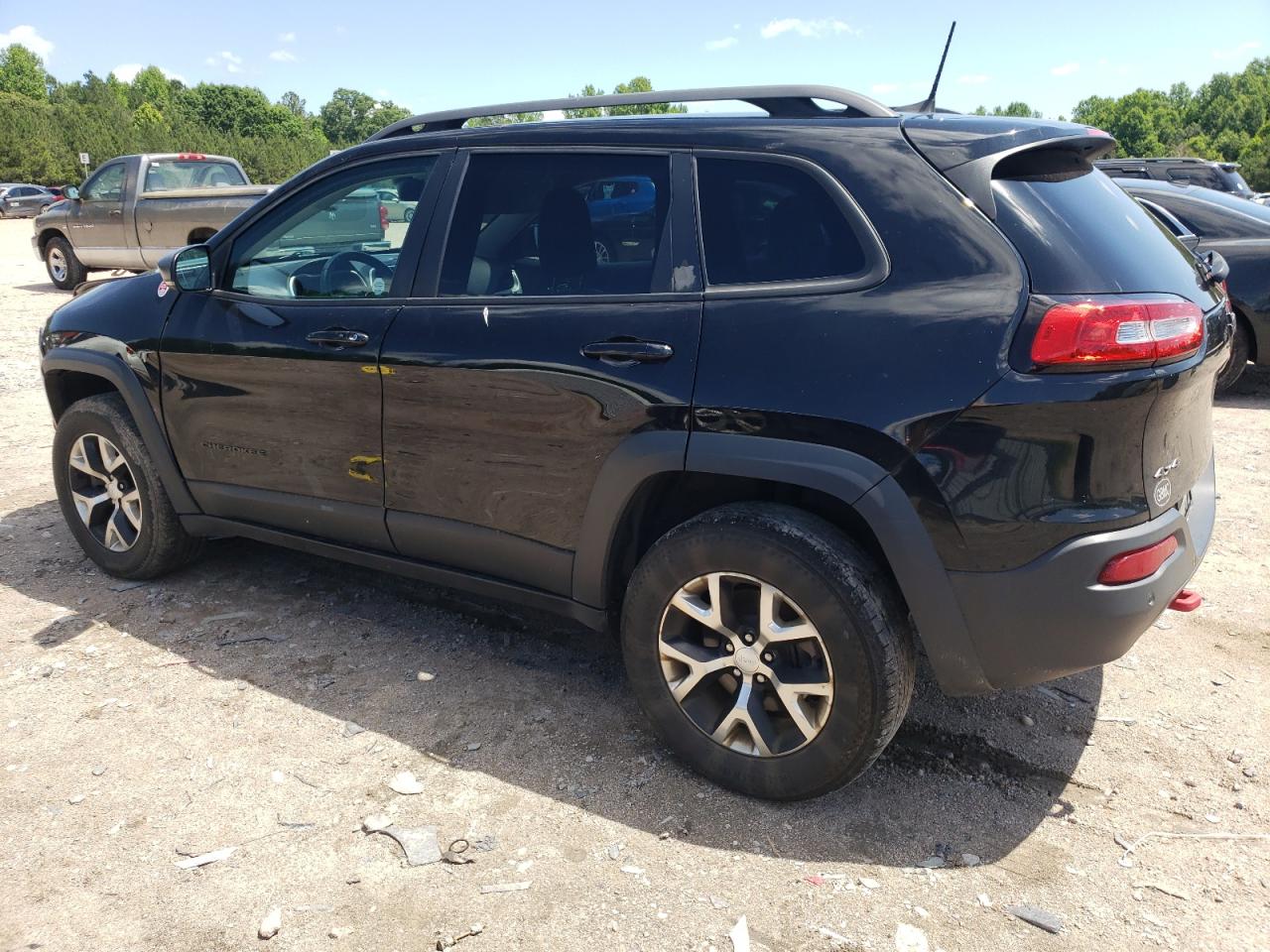 2018 JEEP Cherokee VIN 1C4PJMBB1JD535530 photo 2
