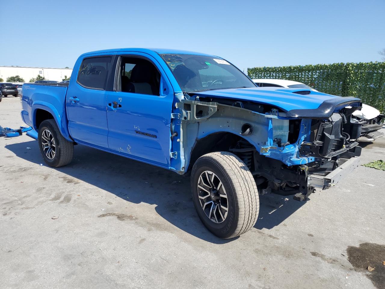 2020 TOYOTA Tacoma VIN 5TFAZ5CN0LX091927 photo 4