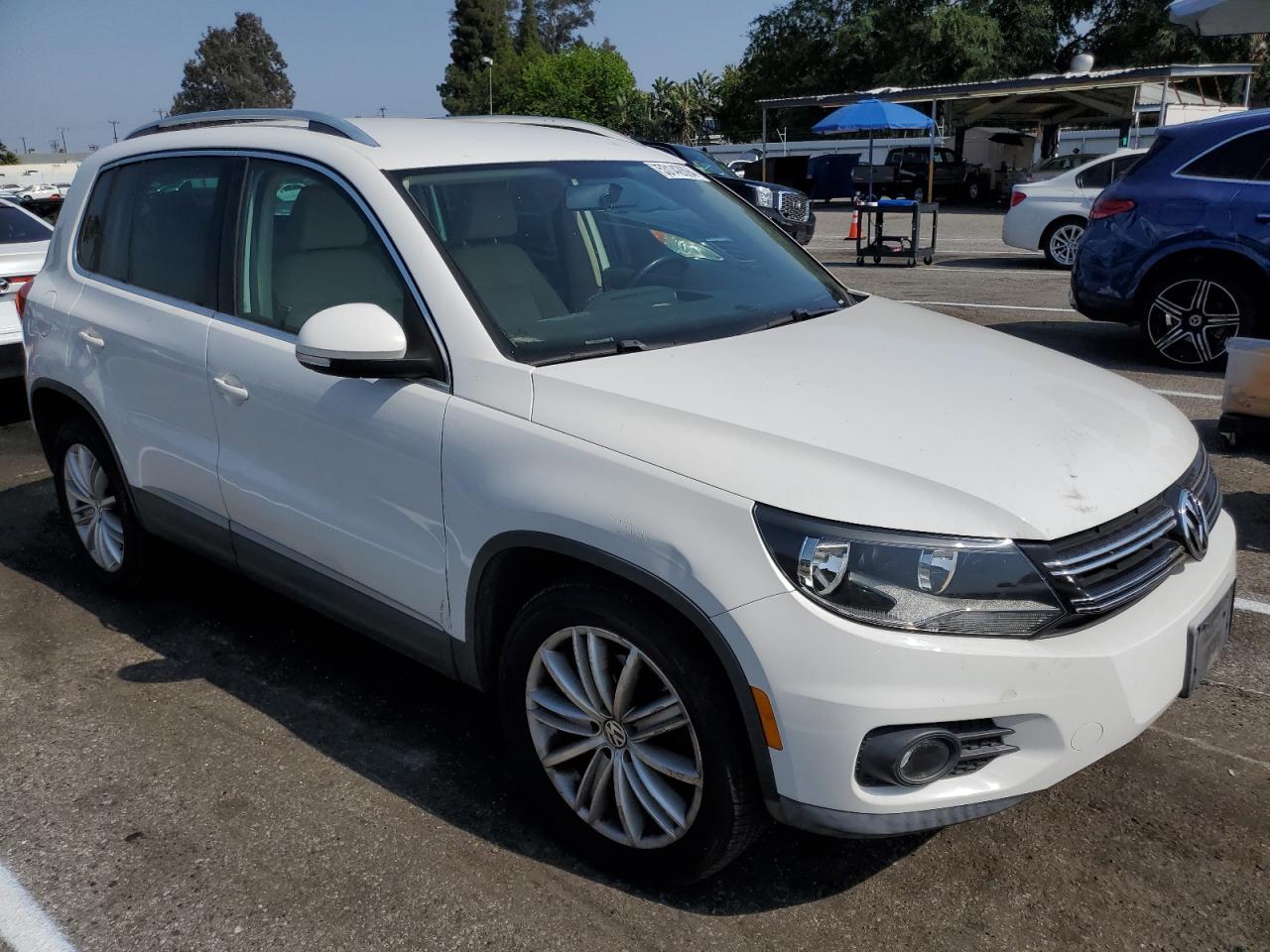 2012 Volkswagen Tiguan VIN WVGAV7AX2CW514505 photo 4