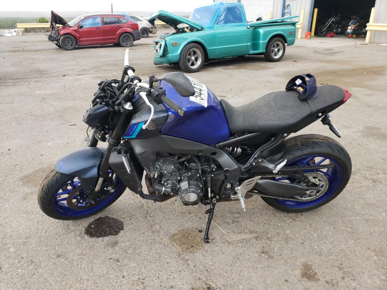 2023 YAMAHA MT09 VIN JYARN71E8PA005247 photo 3