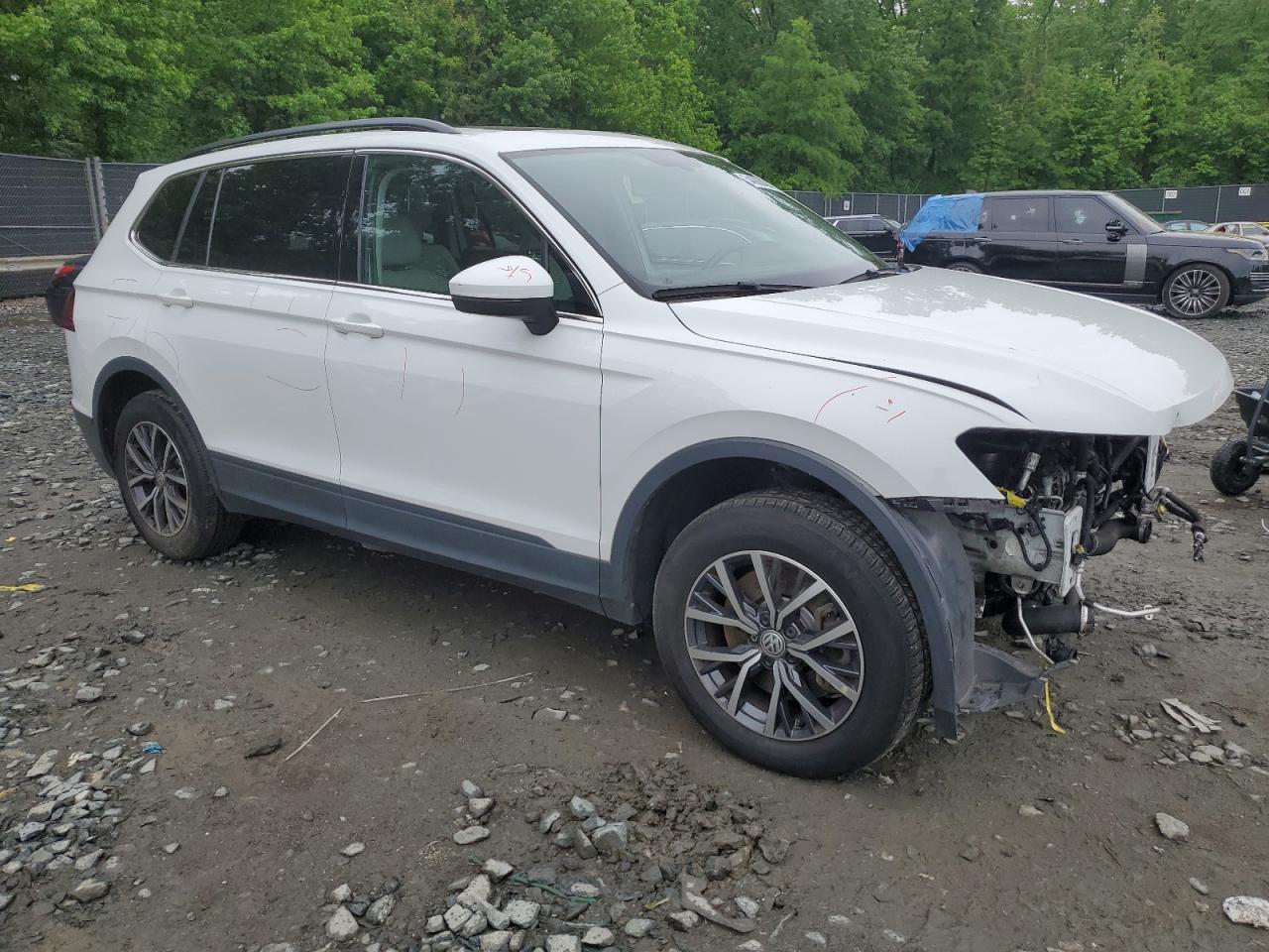 2019 VOLKSWAGEN Tiguan VIN 3VV3B7AX3KM177252 photo 4