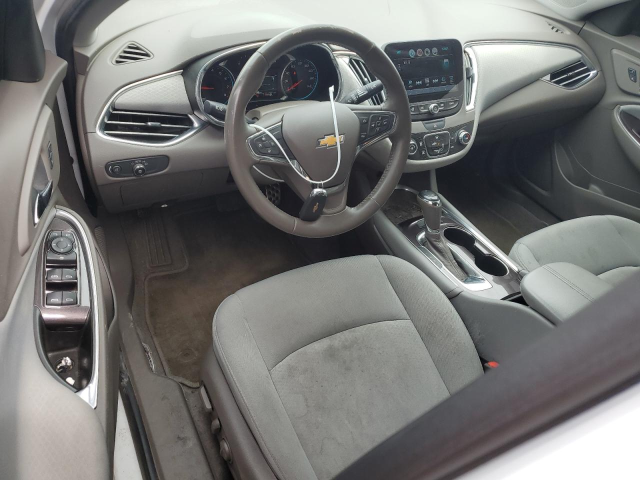 2017 CHEVROLET Malibu VIN 1G1ZE5ST8HF102161 photo 8