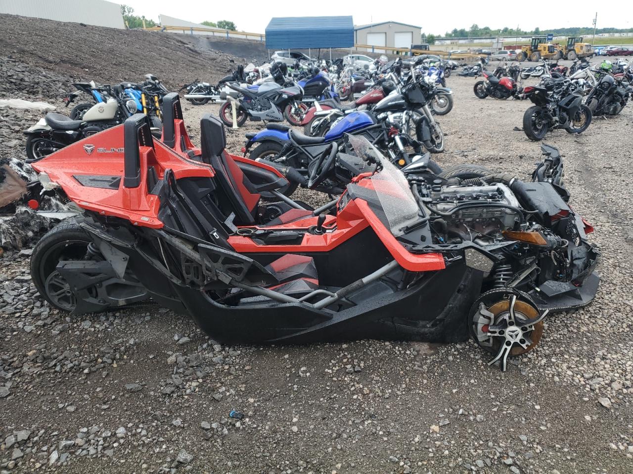 2015 POLARIS SLINGSHOT SL VIN 57XAAPFA4F5104374 photo 1