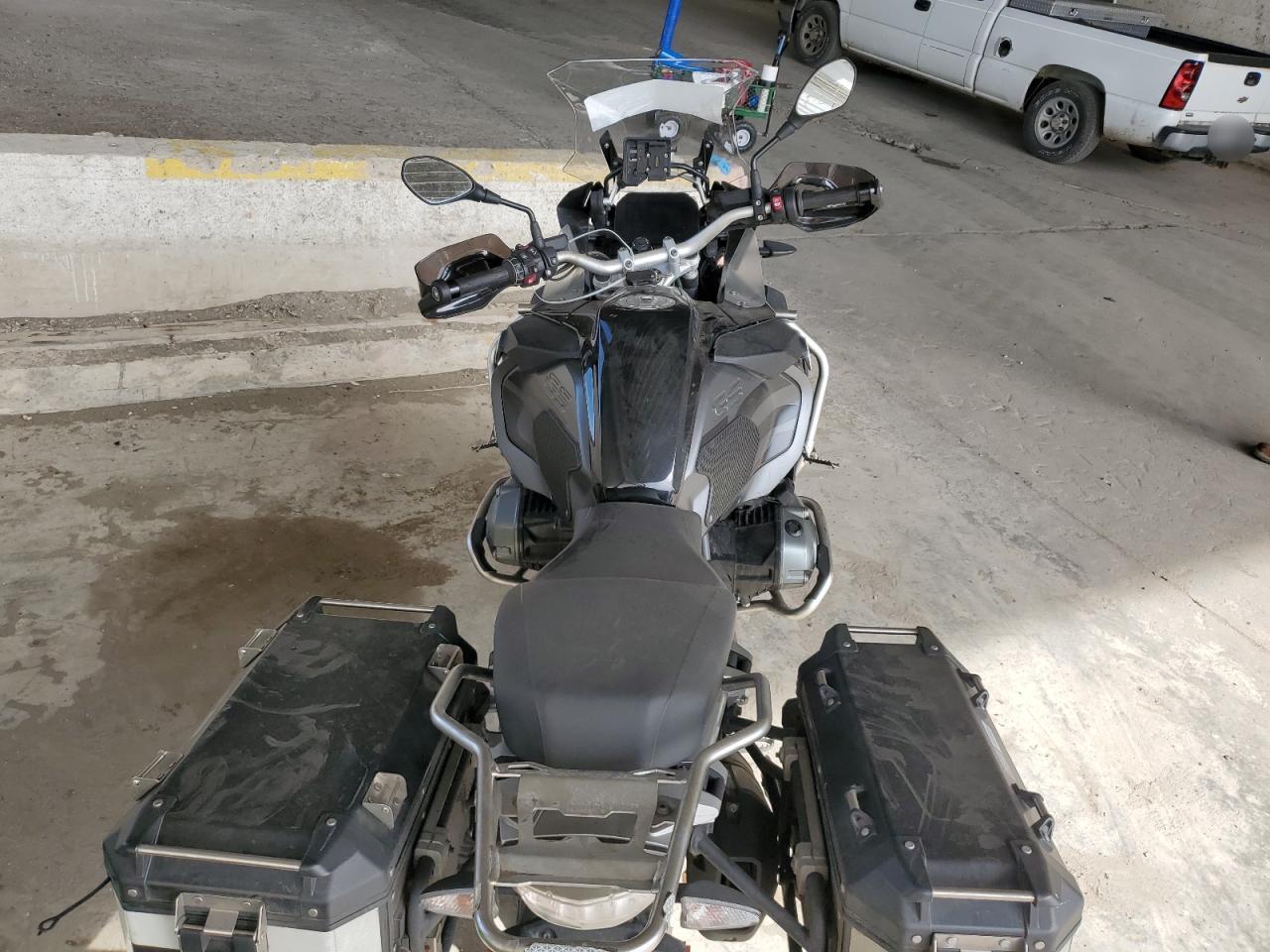 2018 BMW R VIN WB10A1202JZ899521 photo 6