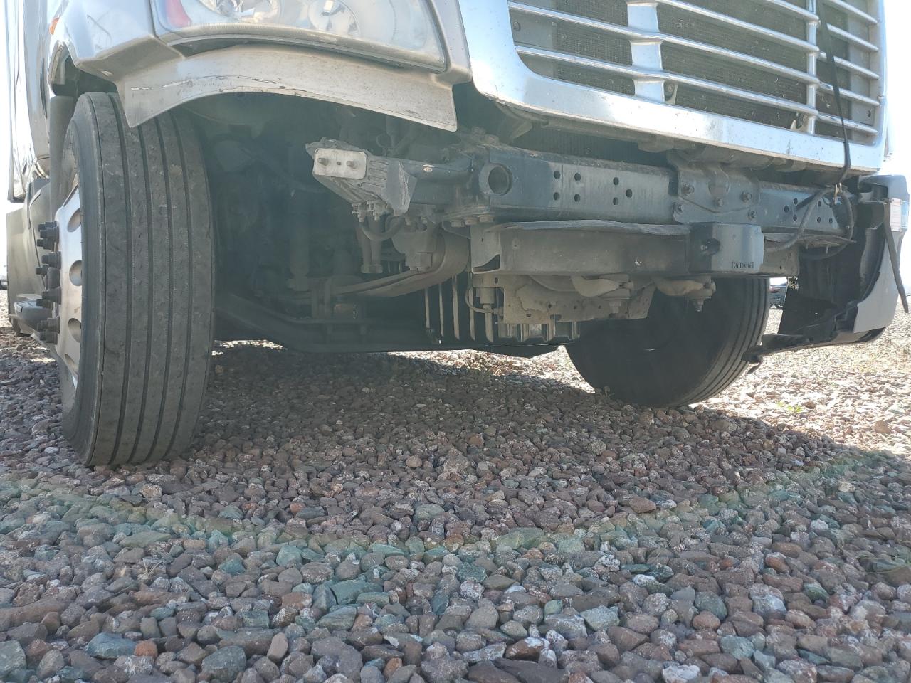 2016 FREIGHTLINER CASCADIA 125 VIN 3AKJGLD54GSGR1579 photo 9